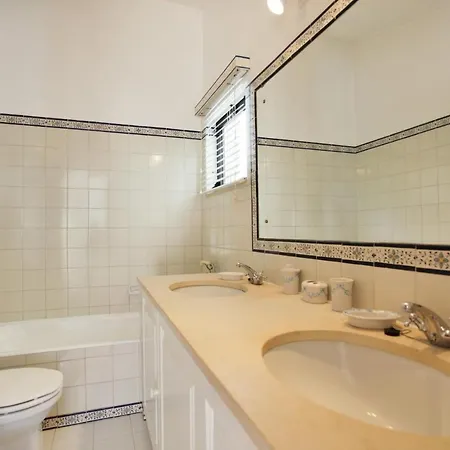 Casa Dos Gemeos * Luz